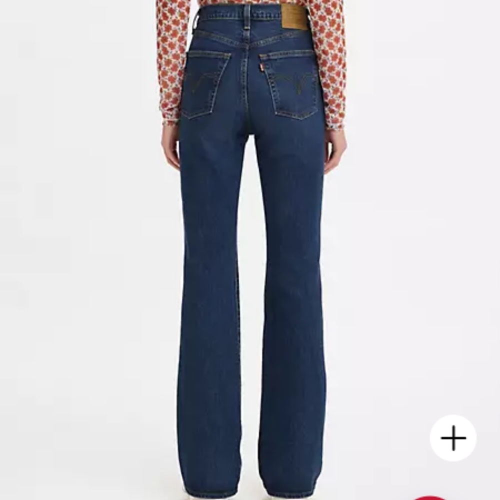 Levi's® Premium
RIBCAGE BOOTCUT WOMEN'S JEANS